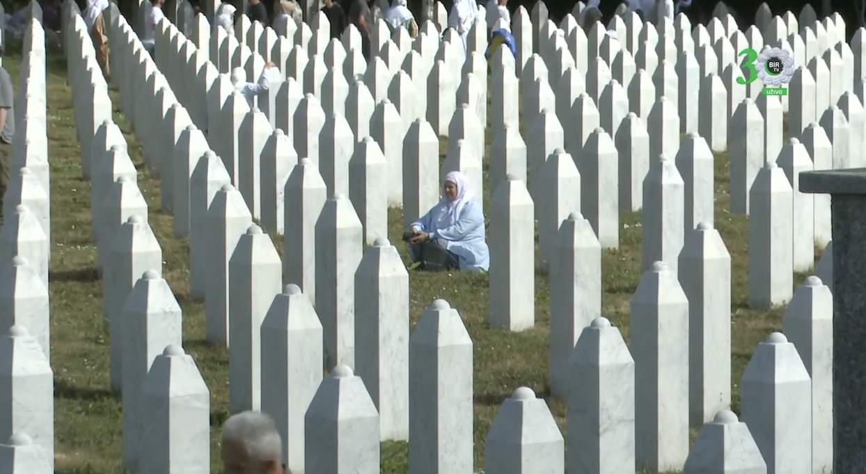Slika zaslona 2025-07-11 u 09.21.53.jpg - Ajla Kuduzović i Dunja Neim: Mladi iz Švicarske koračali putem istine i solidarnosti u Maršu mira
